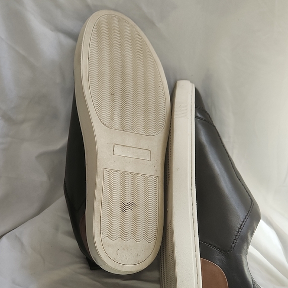 Vince Camuto Black and White Men's Sneakers - Picture 4 of 4